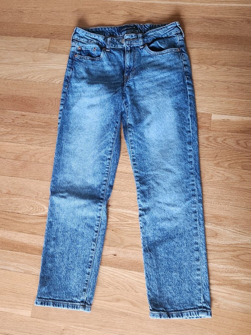 Aeropostale Mid-Rise Straight Ankle Crop Jeans Sz 6 Medium Wash Blue Jean Denim